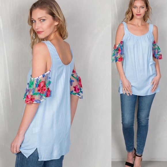 💙Chambray Blue Tunic Cold Shoulders - Picture 2 of 3